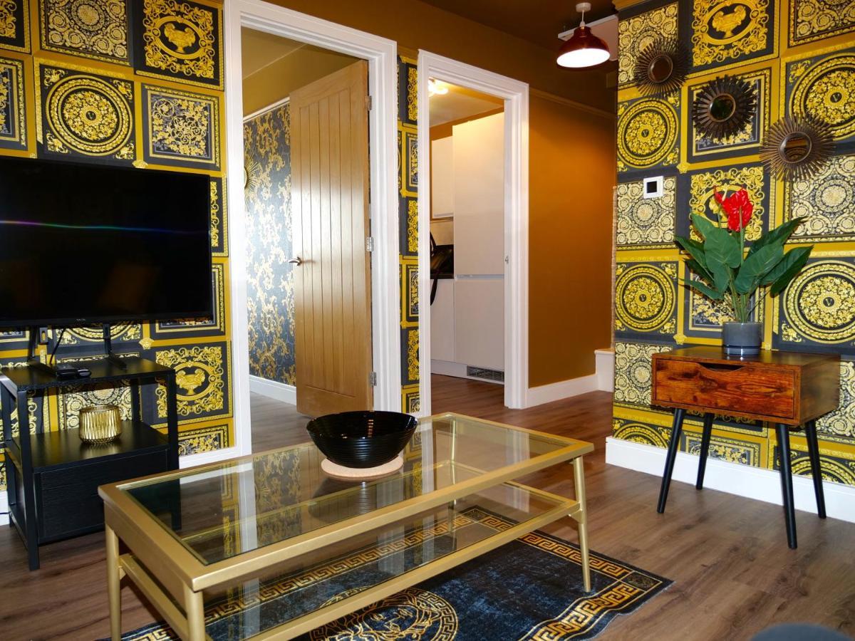 Ultra Deluxe Versace Apartment Near Sheffield Full Sky Tv Rotherham Zewnętrze zdjęcie