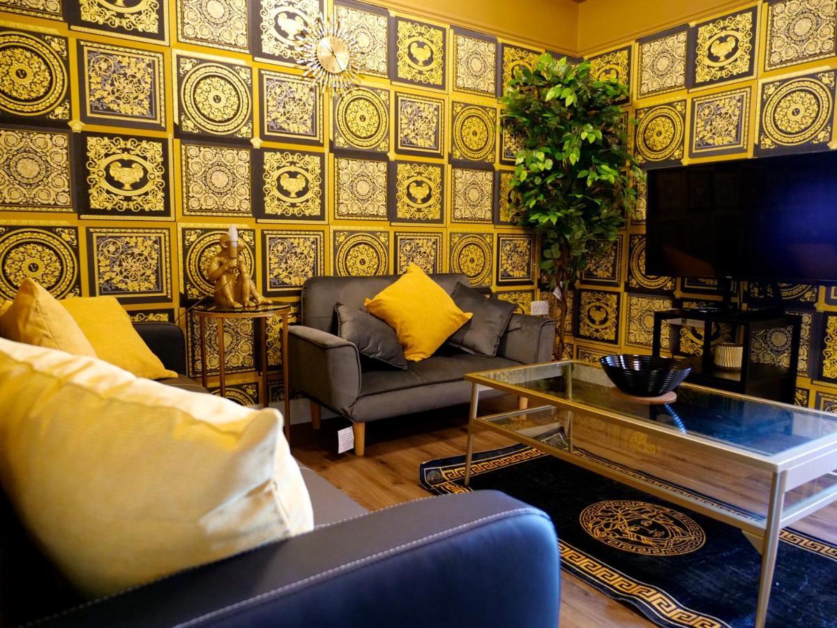 Ultra Deluxe Versace Apartment Near Sheffield Full Sky Tv Rotherham Zewnętrze zdjęcie