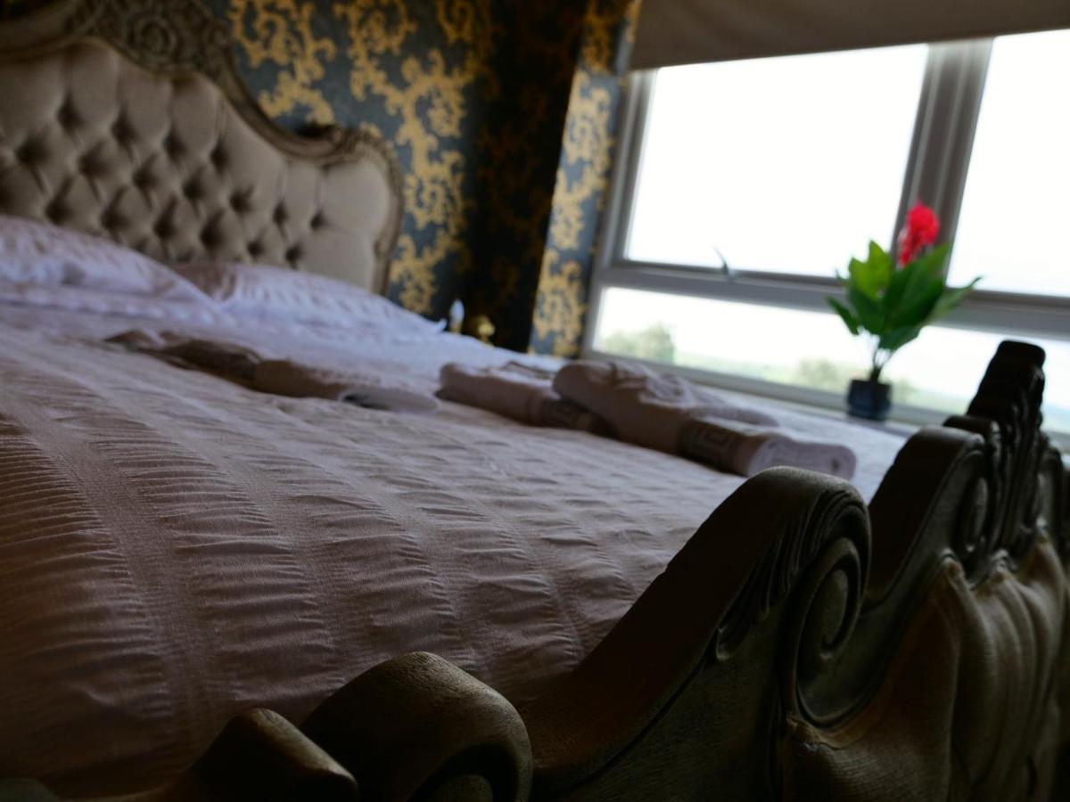 Ultra Deluxe Versace Apartment Near Sheffield Full Sky Tv Rotherham Zewnętrze zdjęcie